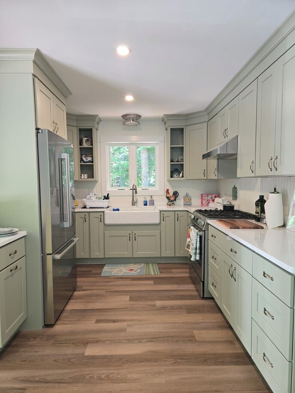 Brand new in 2025 with Bosch appliances and apron farmhouse sink. 