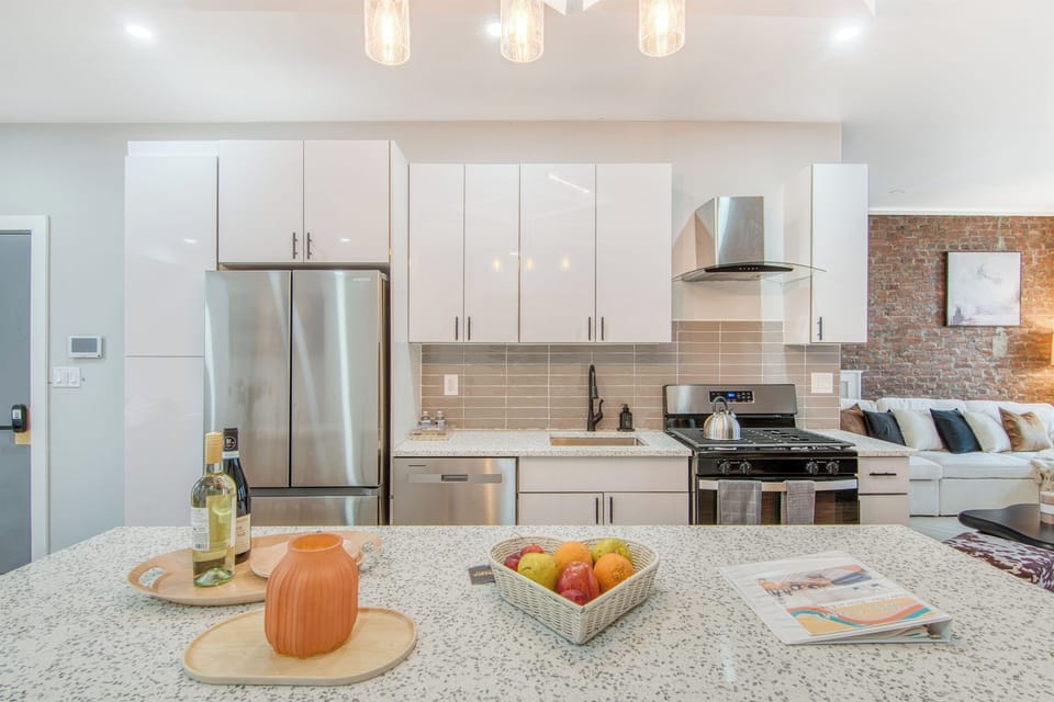 Island / Kitchen