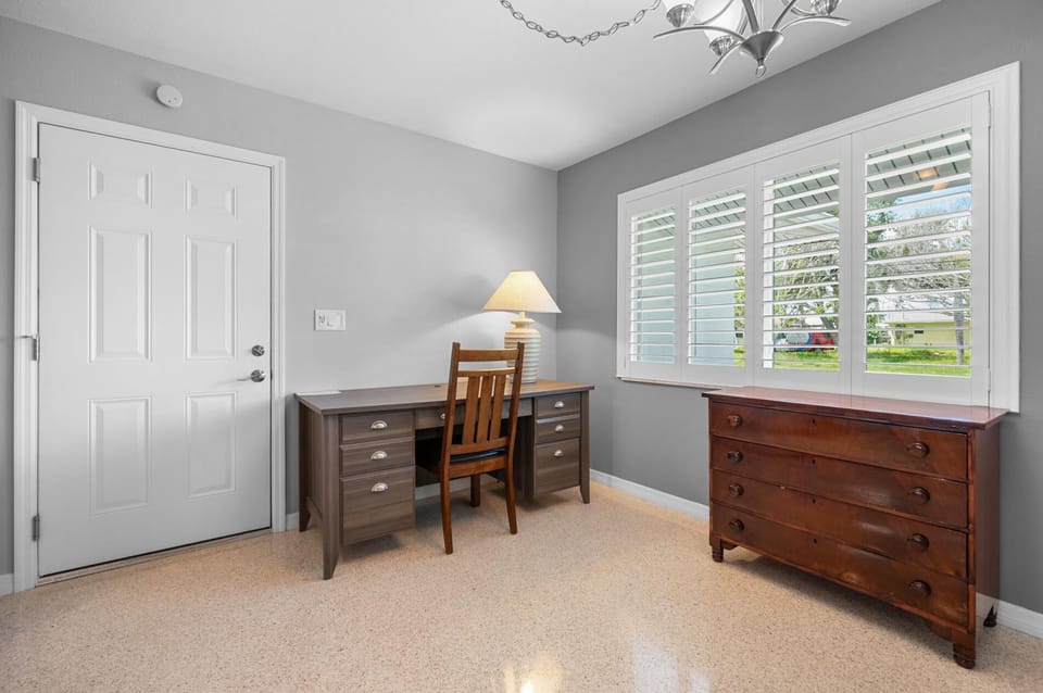 Lemon Bay Canal Home – Pool Hot Tub & Boat Dock (4392)