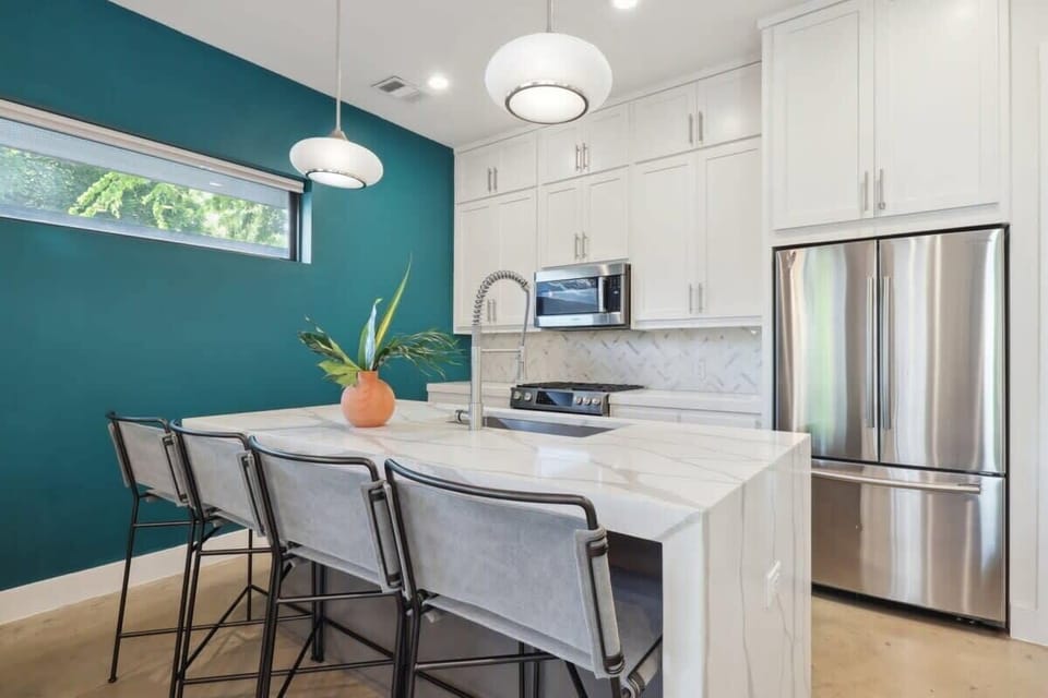 Open Concept Chef's  Kitchen | First Floor | Fully Equipped | Gas Range | Bar Seating

