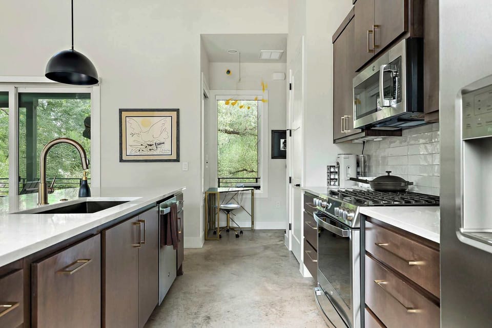 Fully equipped kitchen
