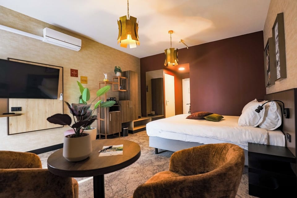 Unit with Double size bed
