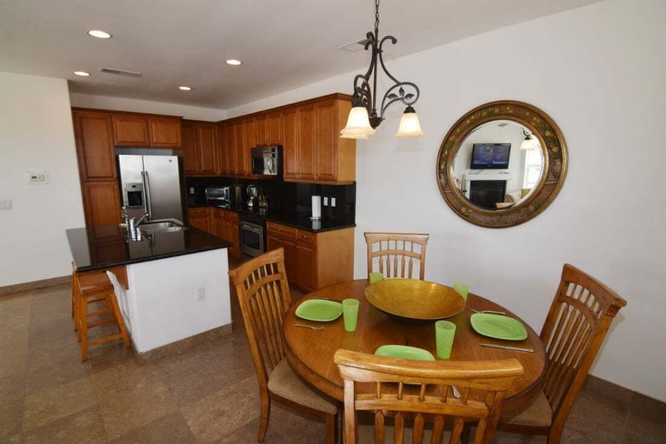 San Felipe Baja California MX – Kitchen & Dining Table, El Dorado Ranch Vacation Rental