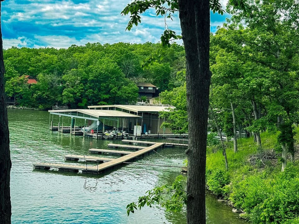 Take in panoramic lake scenery from the deck, living room, and beyond—nature’s calm is just steps away.