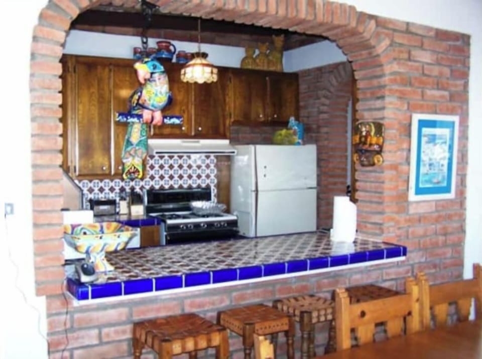 Looking into the kitchen.