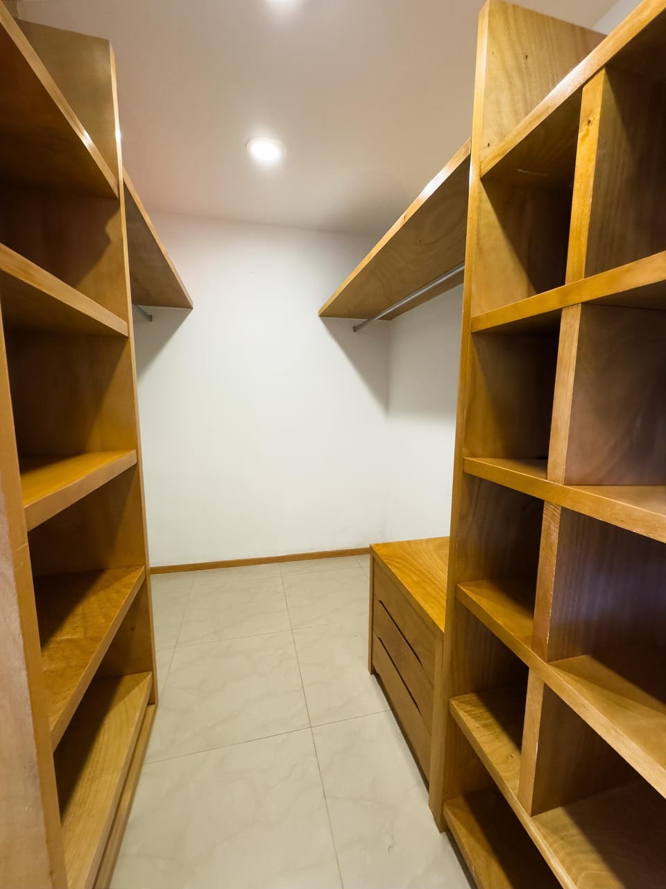 Master walk-in