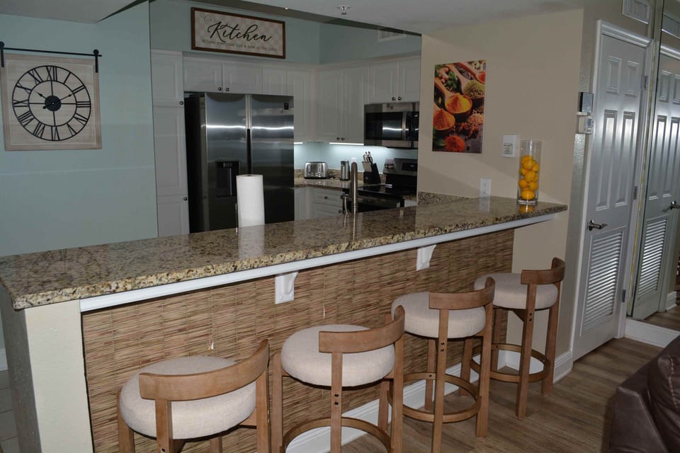 BAR STOOLS FOR KITCHEN COUNTER