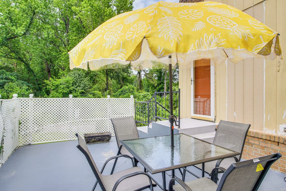 Orangeburg Vacation Rental | 3BR | 2BA | 1,276 Sq Ft | 4 Steps Required