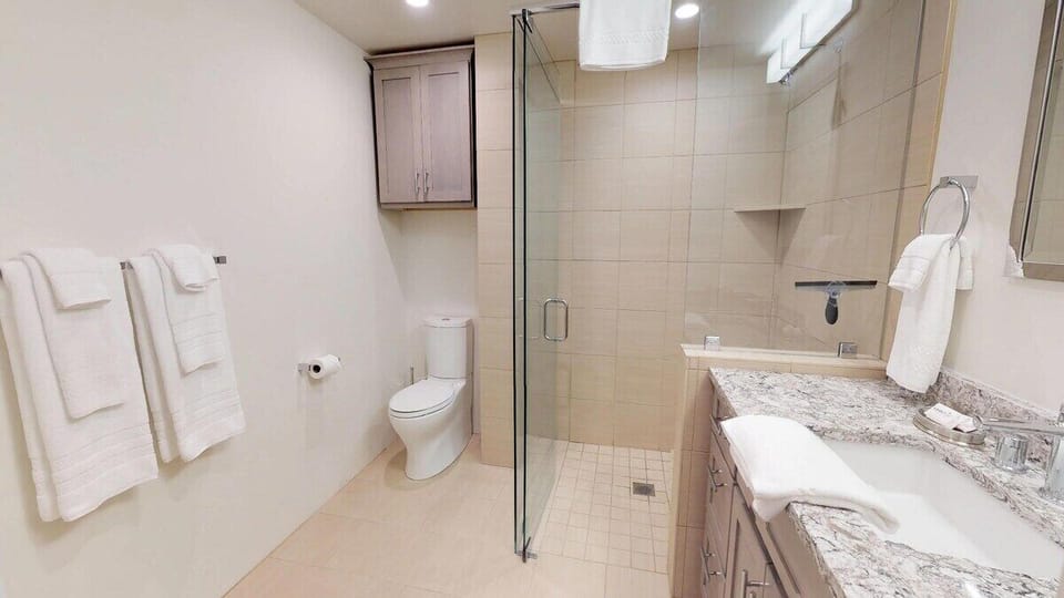 En-suite bathroom