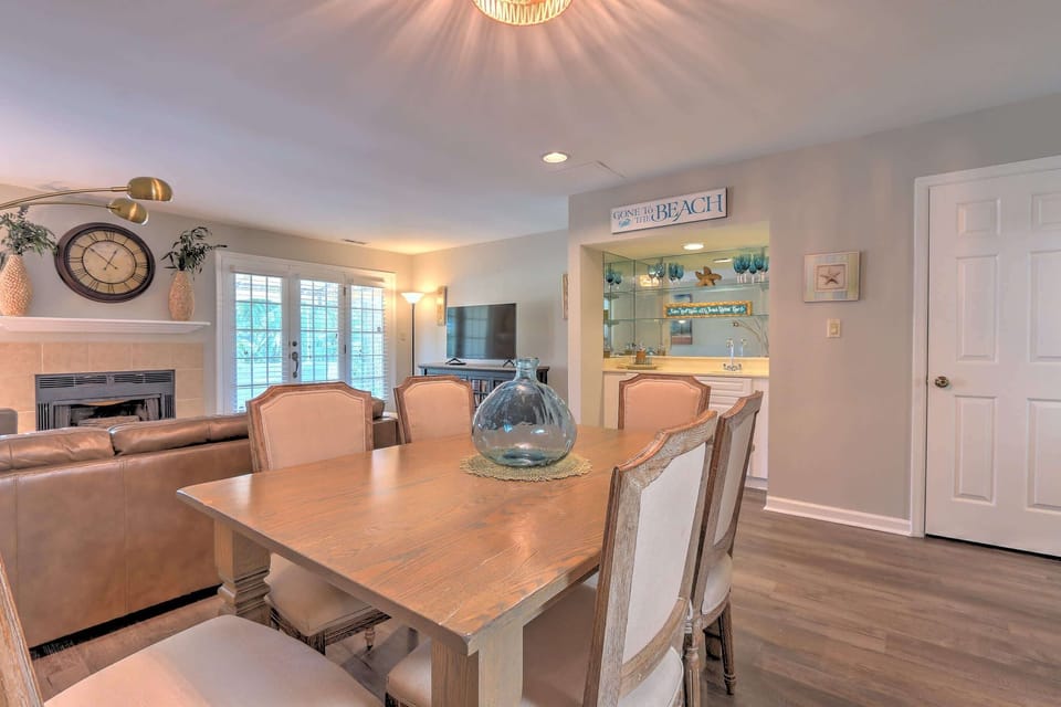 Dining table with seating for 6 