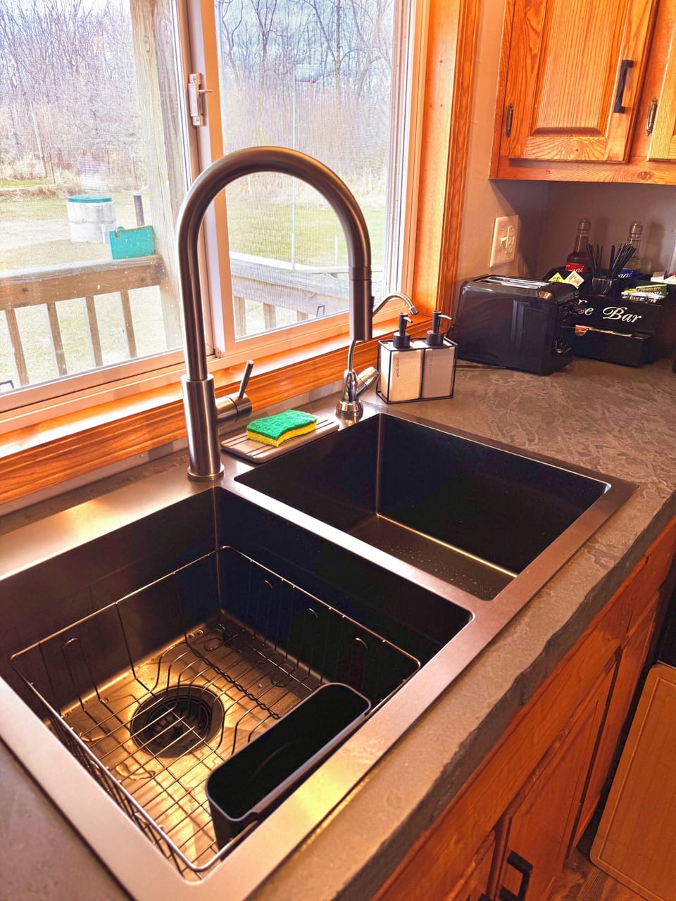 Full Kitchen with all the essentials!