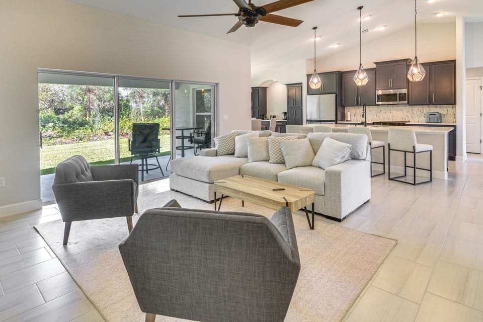 Living Room | Single-Story Home | Central A/C & Heating | Smart TV