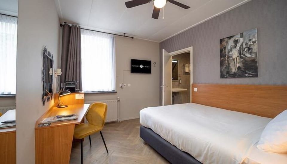Unit with Twin bed