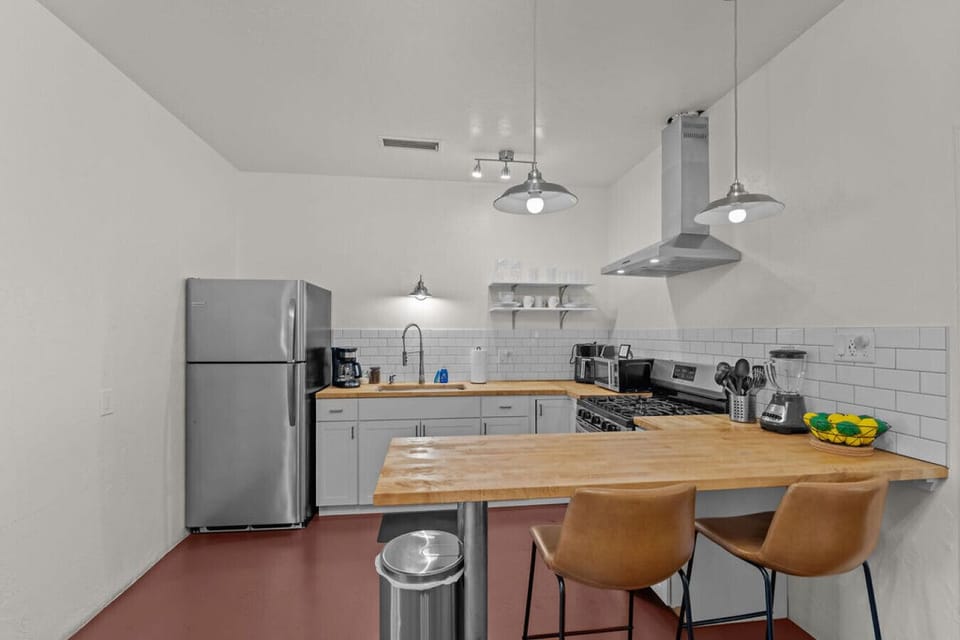 1447 Kitchen