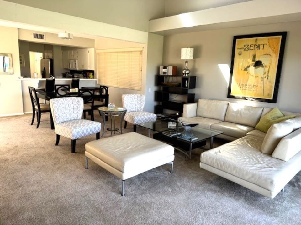 Living/Dining Room