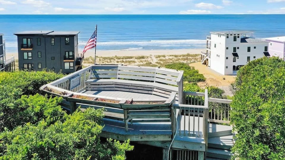 Rooftop lookout with panoramic views