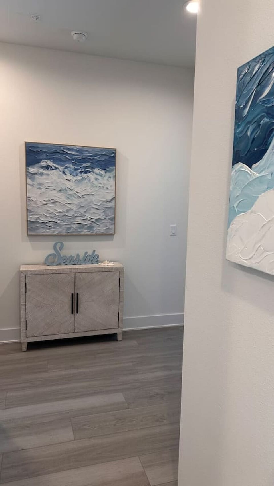 Thoughtful Coastal Decor Throughout the Home