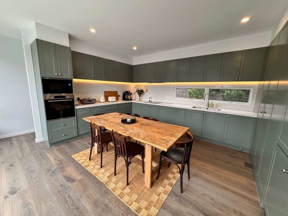All brand new kitchen with no expense spared. Both bean and Nespresso pod coffee machines and European appliances. 