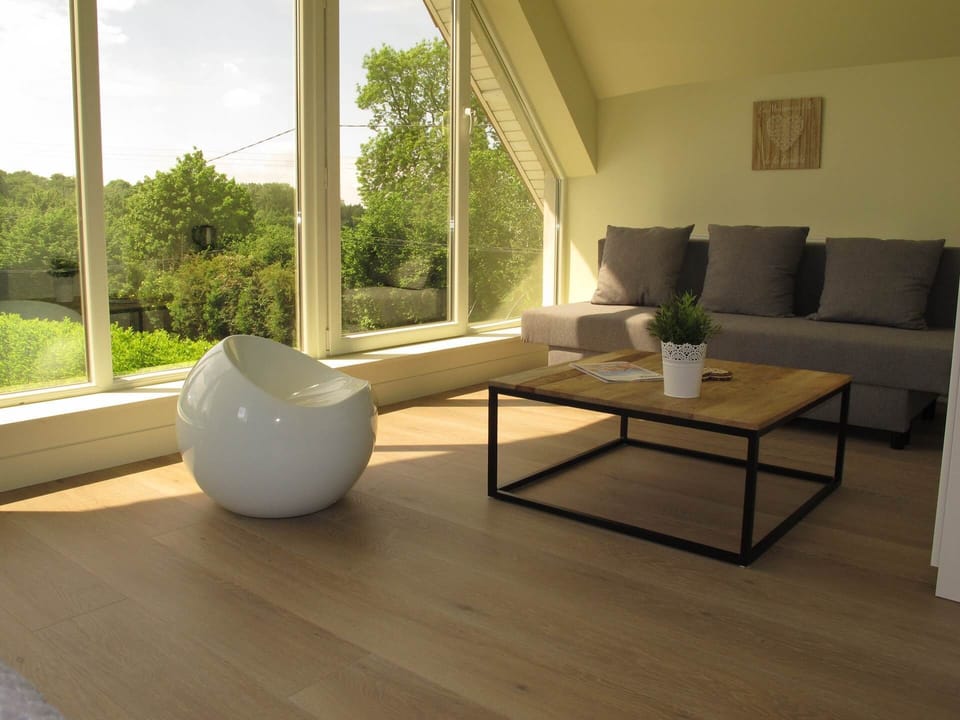 TV écran Plat. WIFI. Bouilloire avec thé et café.