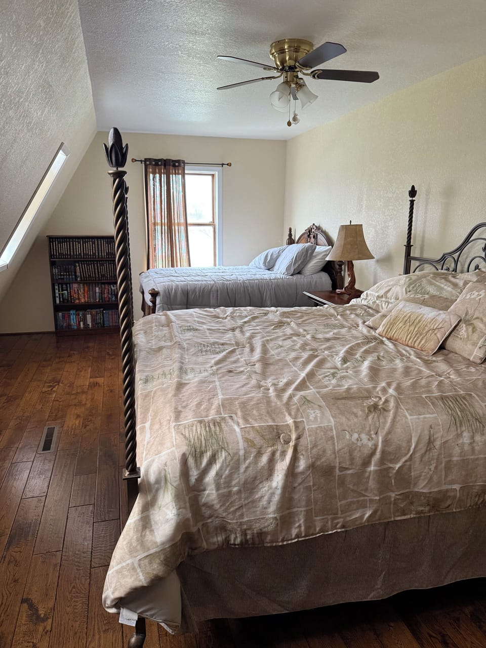 Upstairs bedroom