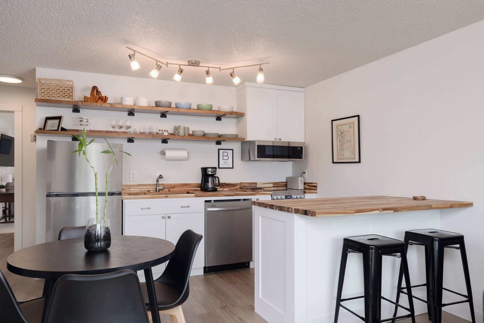 Prepare your favorite meals in the full kitchen 