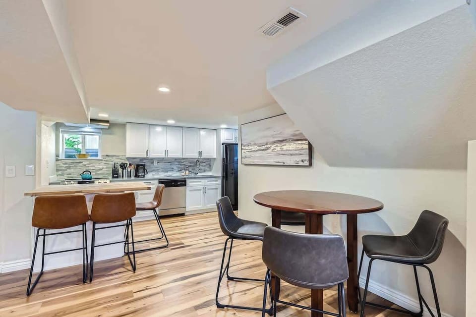 Great for family time & shared meals - basement 