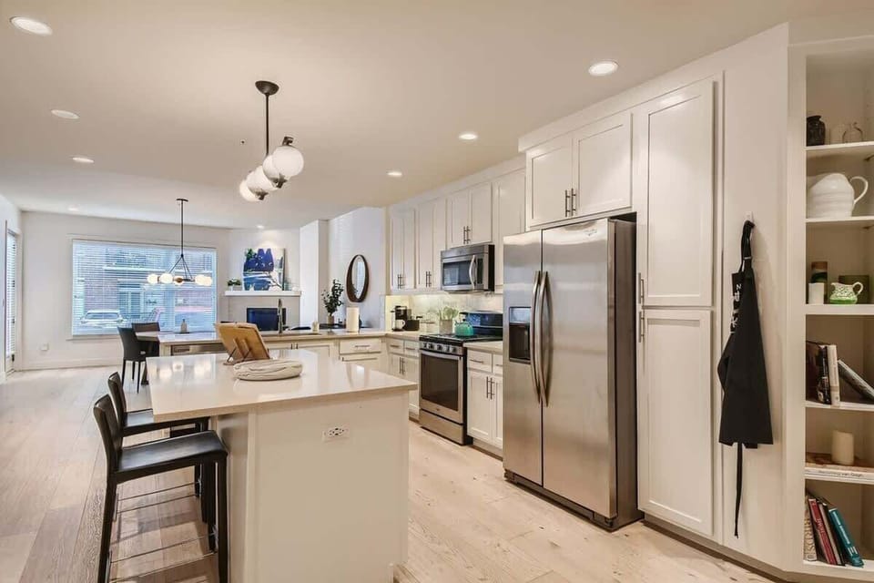 Stove, Oven, & Microwave