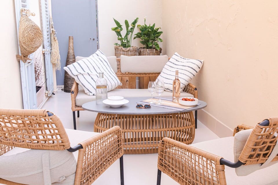 Balcony / Terrace / Patio