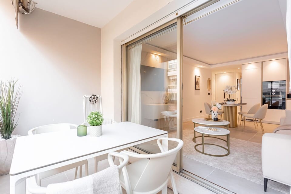 Balcony / Terrace / Patio
