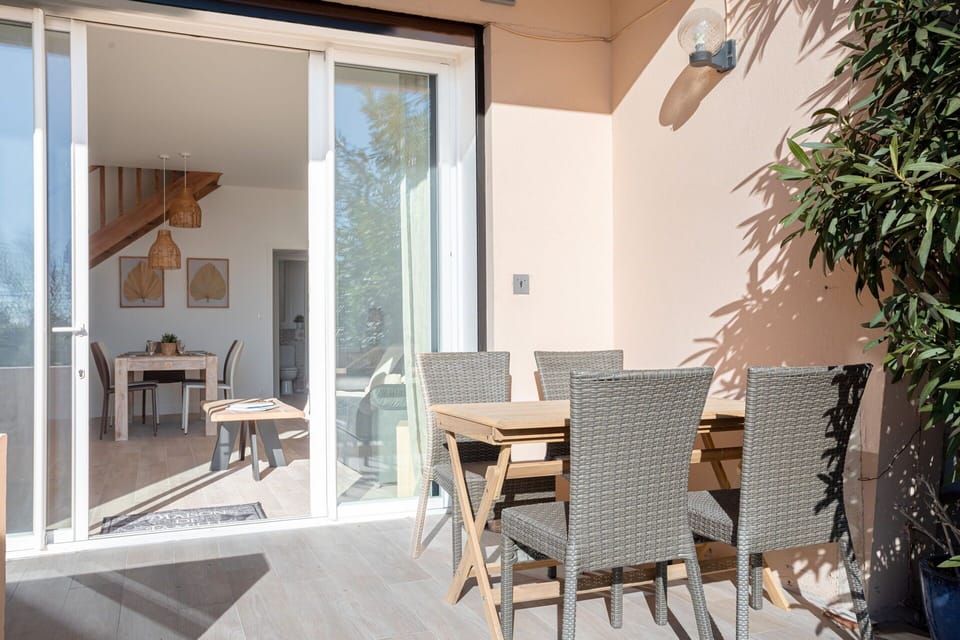 Balcony / Terrace / Patio, Garden