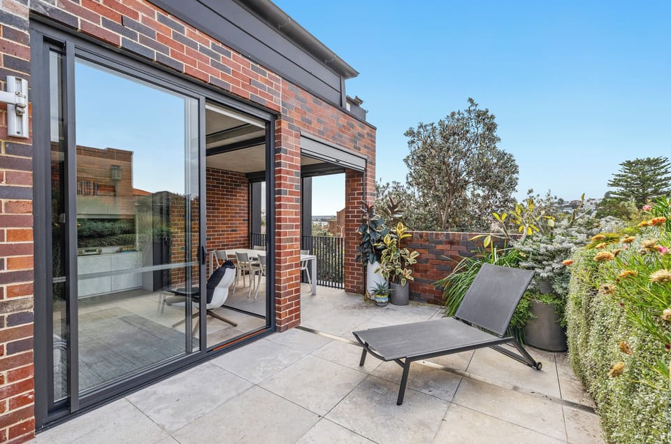 Outdoor Sundeck