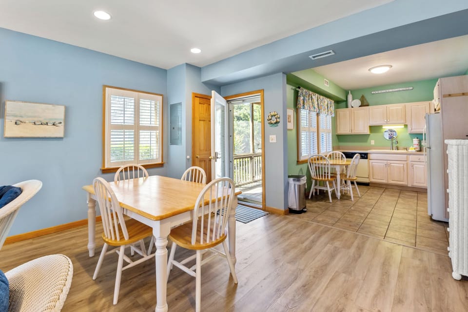 CV1A-Shell-Castle-A-Dining