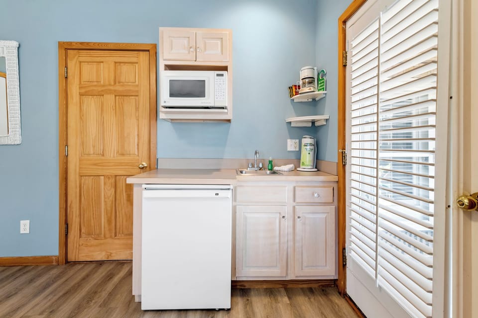 CV1B-Shell-Castle-B-Kitchenette-V2