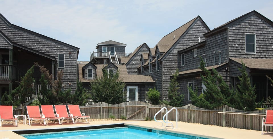 pool-and-villas