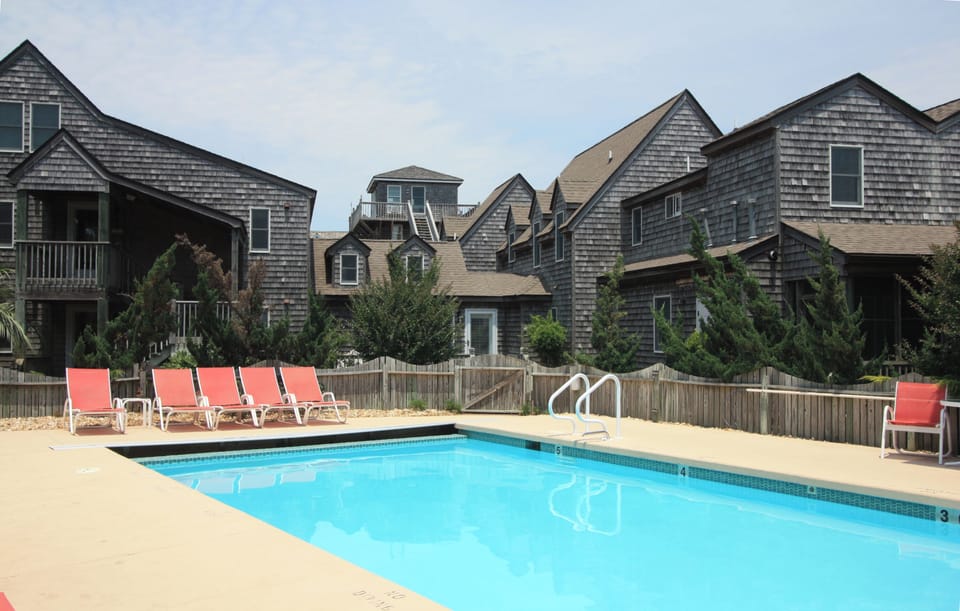 pool-and-villas