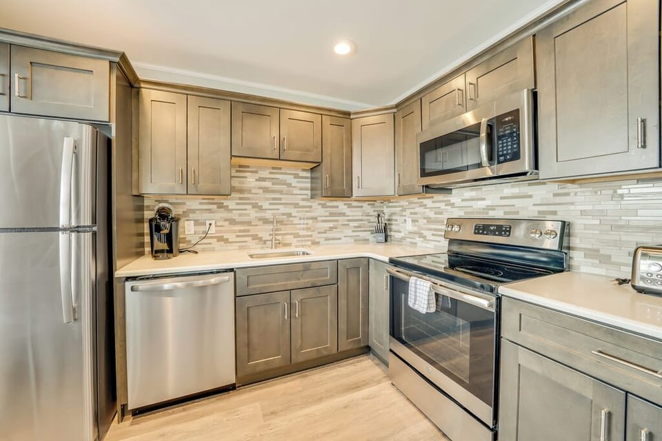You'll love the Full Kitchen with Stainless Appliances!