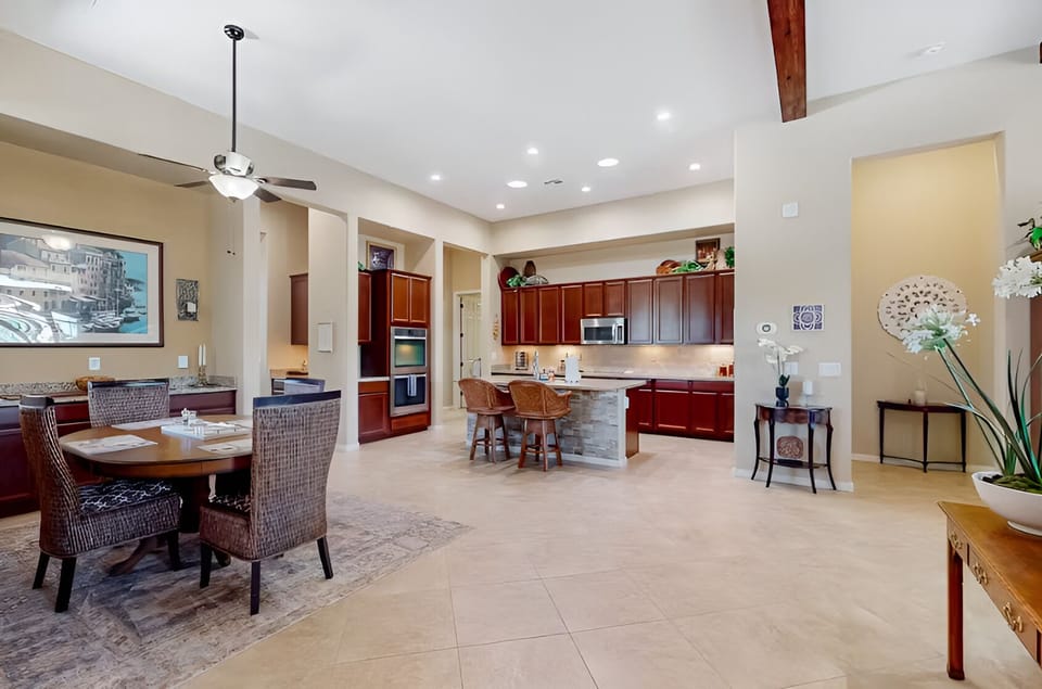 Open floor plan: kitchen and dining area
