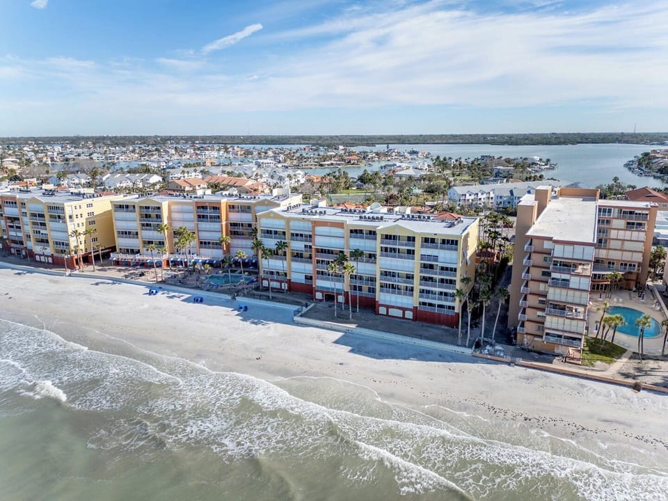 The Tides Beach Club  A Premier Gulf Coast Retreat House in North Redington Beach