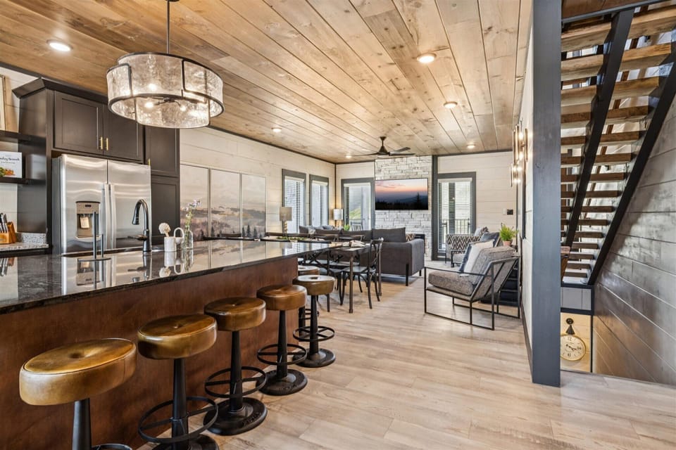 Chef's Kitchen — Main Level, Full Island with Bar Seating, Open Plan, Dinnerware for 28 Guests