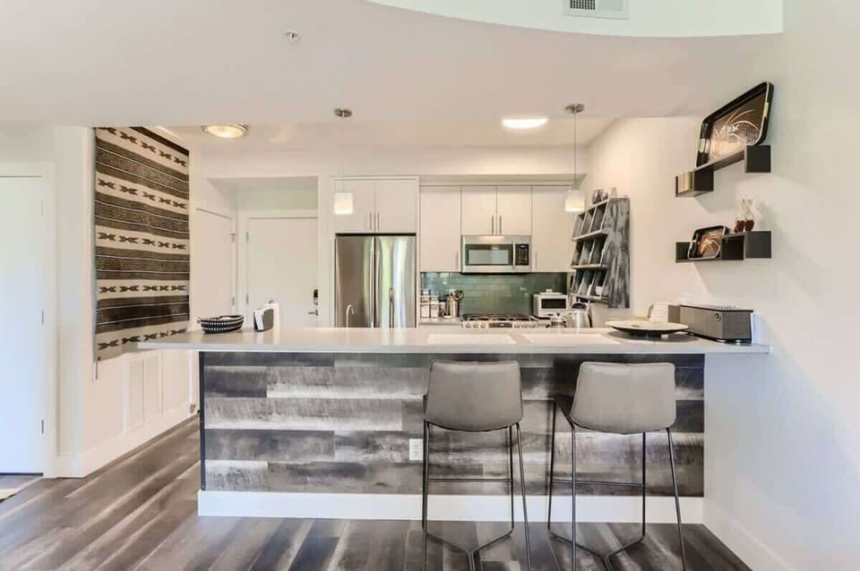 Bar Top/Kitchen/Front door 