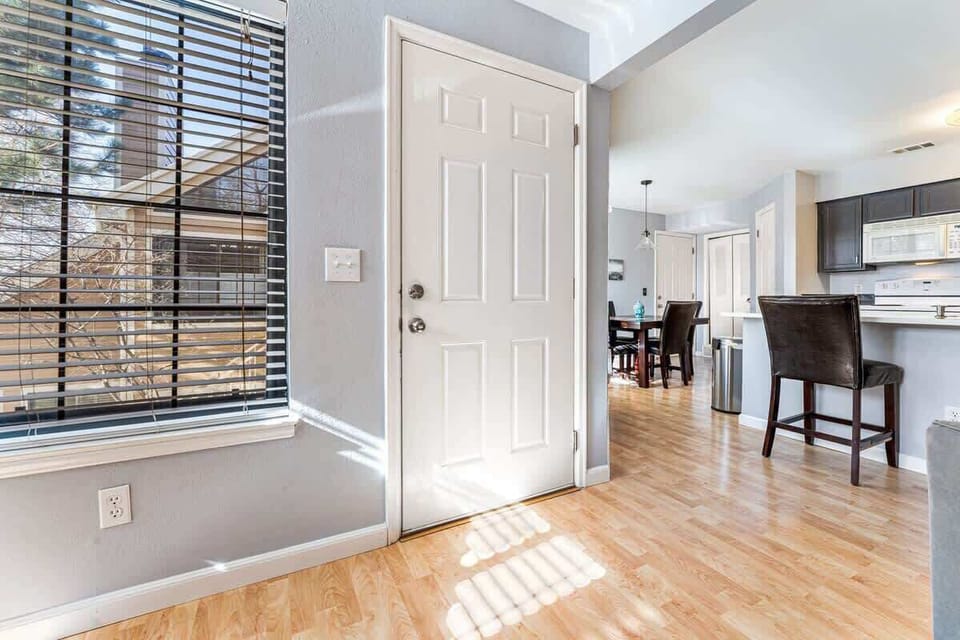 Front Door View w/ Kitchen 