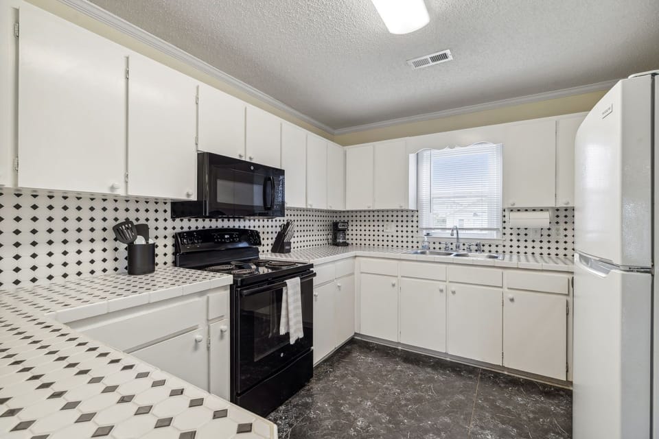 Well stocked full size kitchen