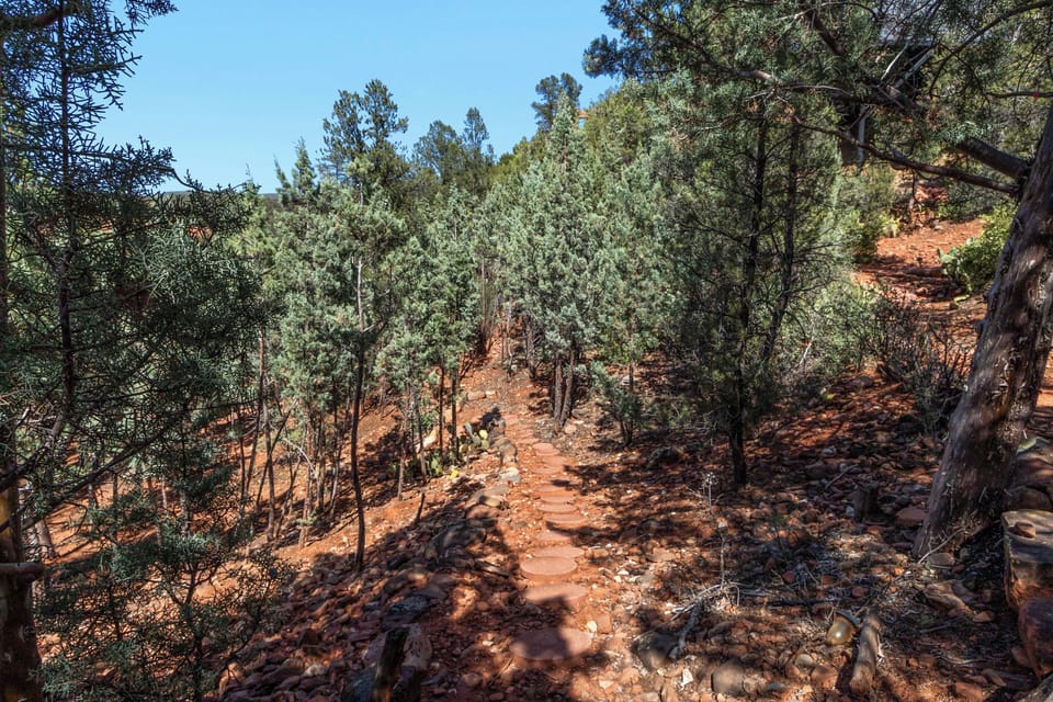 Direct access to hiking trail.