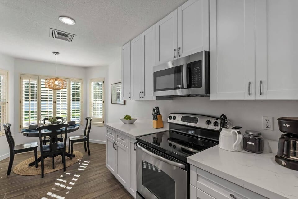 Large fully equipped kitchen
