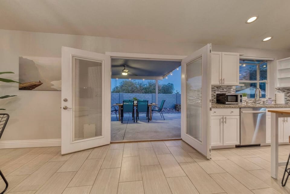 French door to backyard and pool