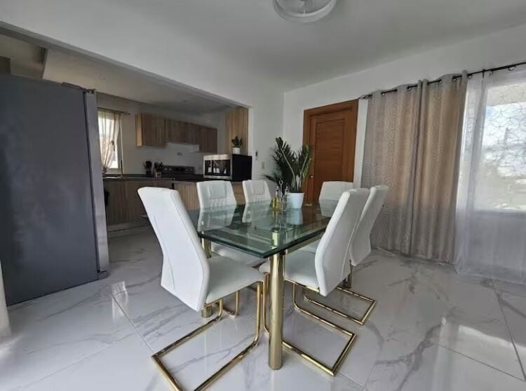 Kitchen/dining area