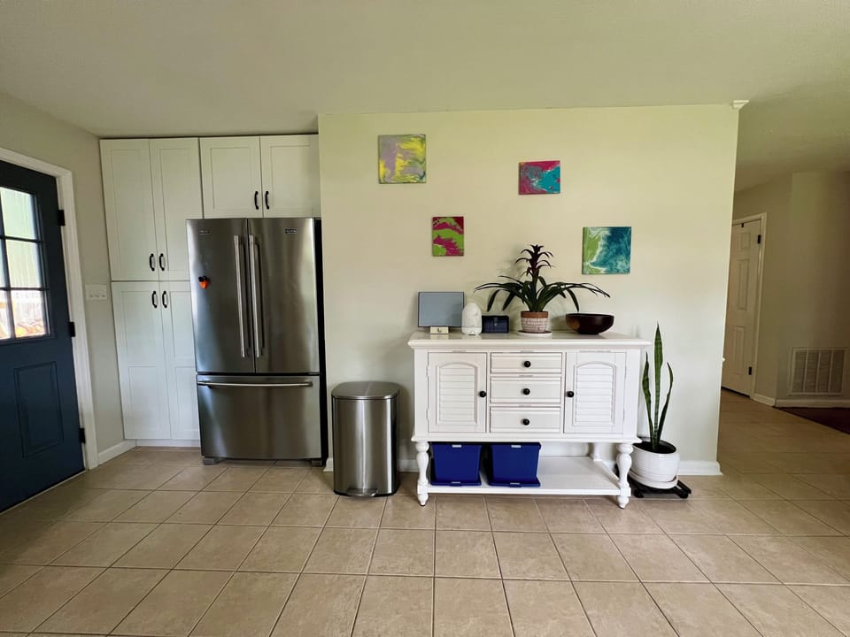 Full kitchen