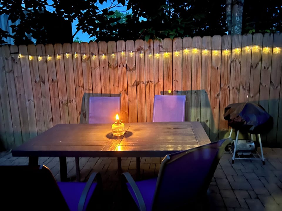 Outdoor dining