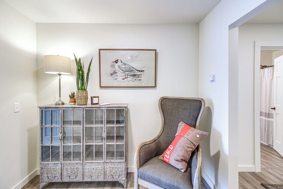 Upstairs Landing | 2nd Floor