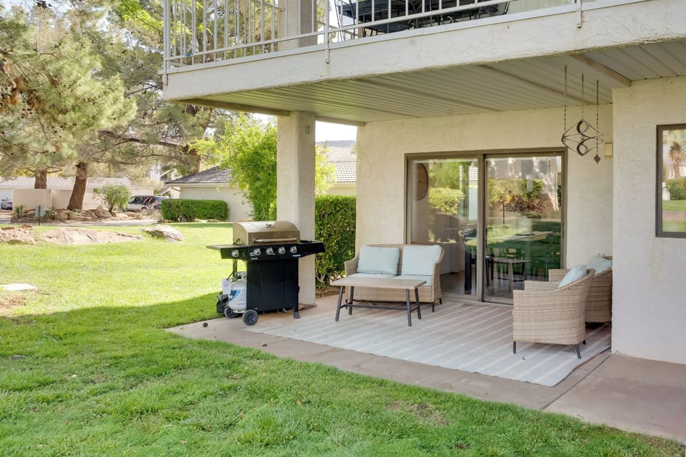Patio | Outdoor Seating | Gas Grill